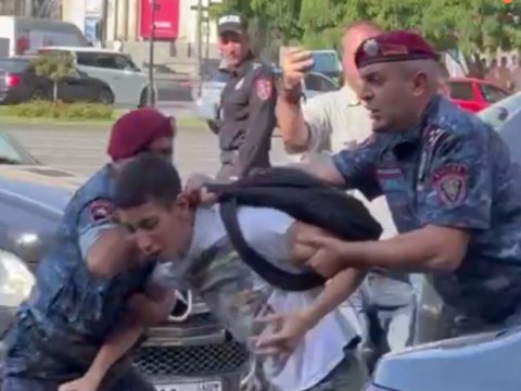 Ermənistanda 49 etirazçıya cinayət işi açıldı