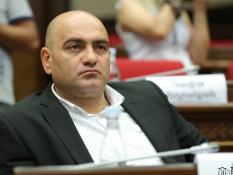 Etiraza çıxan erməni deputat HƏBS OLUNDU