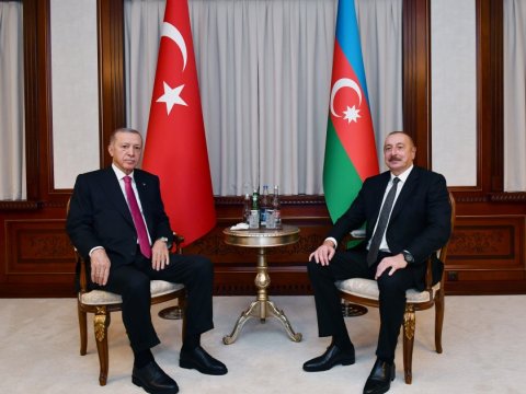 Prezidentlərin təkbətək görüşü KEÇİRİLİB