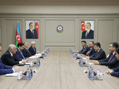 Əli Əsədov Türk ölkələrinin nazirləri ilə görüşdü