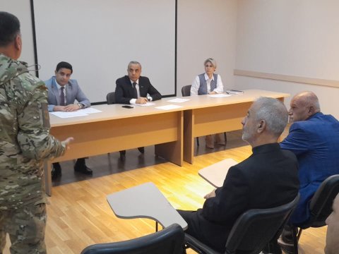 Deputat müharibə iştirakçıları ilə görüşdü - FOTOLAR