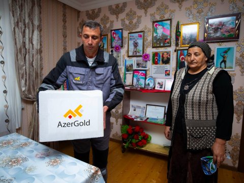 “AzerGold” Daşkəsəndə şəhid ailələrini ziyarət edib - FOTOLAR