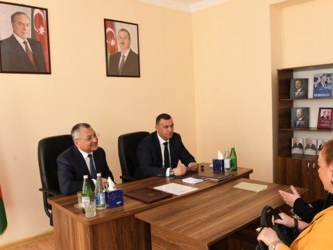 Rövşən Rzayev Şirvanda vətəndaşları qəbul edib - FOTOLAR