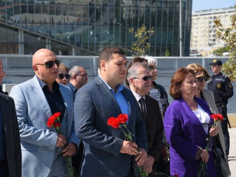 Agentliyin rəhbərliyi şəhidlərin əziz xatirəsini yad etdi - FOTOLAR