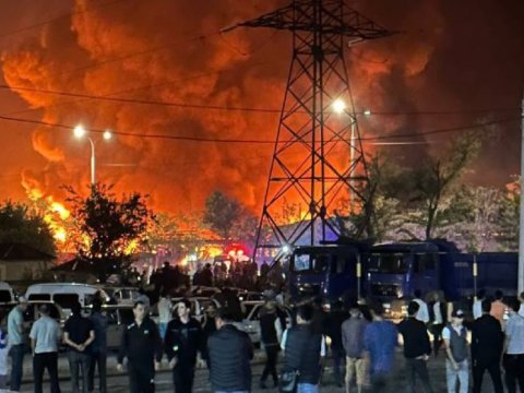 Hava limanının yaxınlığına ildırım düşdü - Yaralılar var