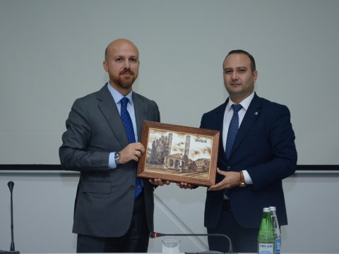 Bilal Ərdoğan İlahiyyat İnstitutunu ziyarət edib - FOTO