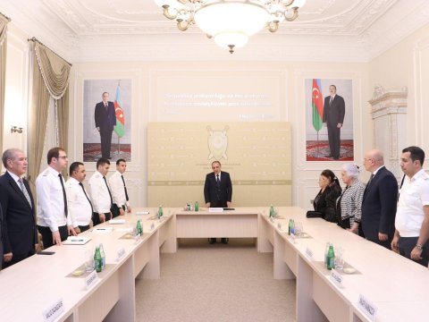 Kamran Əliyev Vətən müharibəsində iştirak edən prokurorluq işçiləri ilə görüşdü