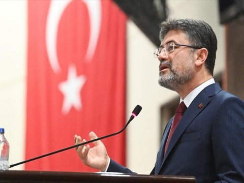 Türkiyəli nazir Qənirə Paşayevadan YAZDI