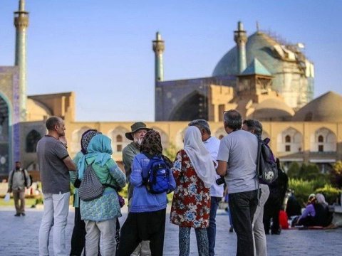 İran qonşu ölkələrə vizanı ləğv edir