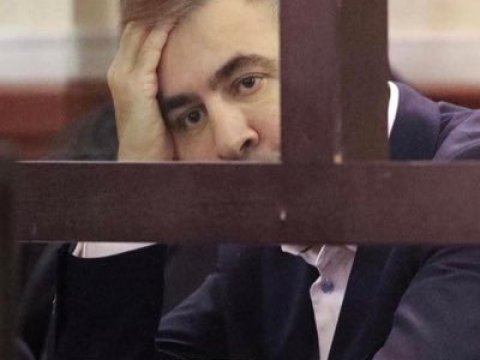 Gürcülərin yarıdan çoxu Saakaşvilinin əfvinə tərəfdardır - SORĞU