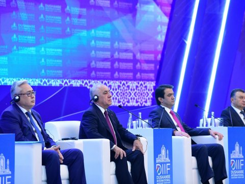 Əli Əsədov “Düşənbə-2023” Forumunda 