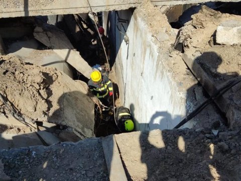 Xilasedicilərimiz 48 erməninin cəsədini dağıntılar altından çıxardılar - VİDEO