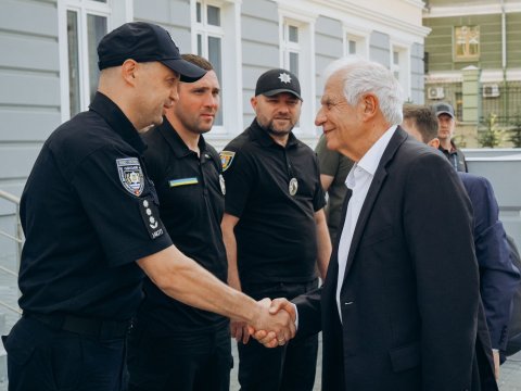 Borrel Odessaya səfər etdi