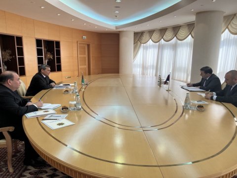 Səfirimiz etimadnaməsini təqdim etdi