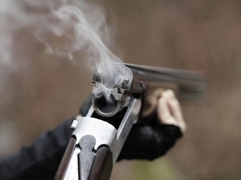 Xırdalanda dəhşətli cinayət: Əvvəlcə arvadını, sonra özünü güllələdi - YENİLƏNİB