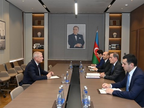 Latviyanın yeni səfiri Bakıya gəldi 