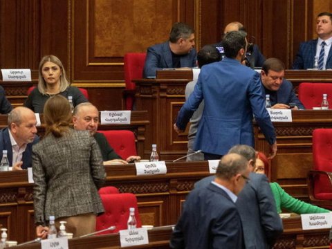 Ermənistan Putinin həbsini nəzərdə tutan sənədi TƏSDİQLƏDİ