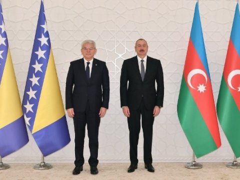 Şefik Caferoviç İlham Əliyevi təbrik etdi