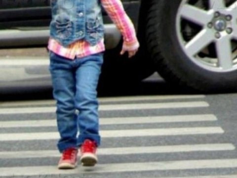 Şəkidə 7 yaşlı uşağı maşın vurdu