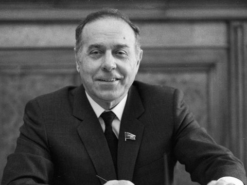 Heydər Əliyev bizdən incik düşən Çinlə nə qədər danışıq apardı... - Ümummilli liderin silahdaşı DANIŞIR