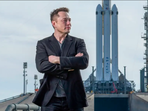 Yenidən ABŞ-ın ən varlı adamı oldu