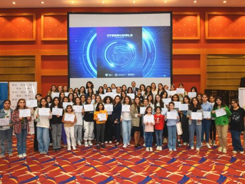 Qızlar üçün “Cyber4Girls” təlimi keçirilib - FOTO