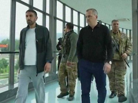Samvel Şahramanyan Qarabağdan Ermənistana getdi