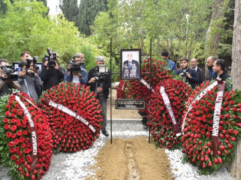 Köhnə saatımı düzəldin, yenisinə pul xərcləməyək... - Xoşbəxt Yusifzadənin əziz xatirəsinə