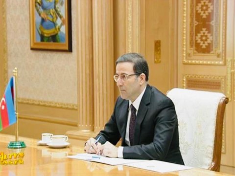 Səfirimiz etimadnaməsini Prezidentə təqdim etdi