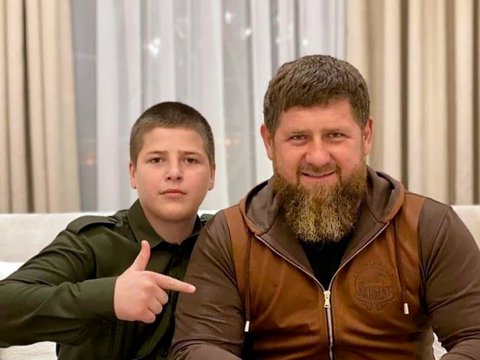 Kadırovun oğluna Qəhrəman adı verildi 