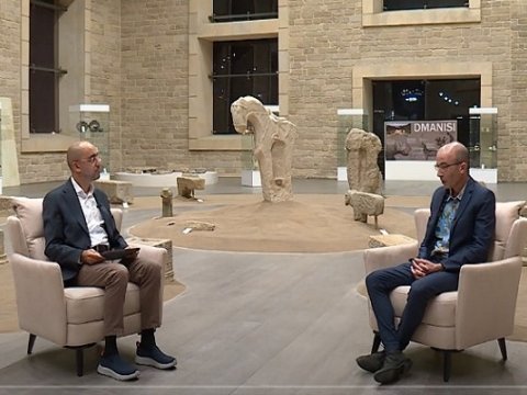 Bakıya gələn Harari ilə müsahibə - VİDEO