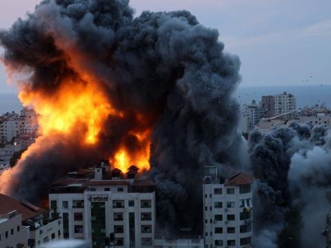 İsraildə son durum - Şəhərlər bombalanır, itkilər var