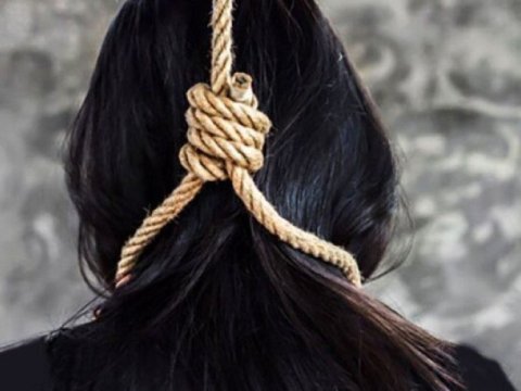 73 yaşlı qadın kürəkəninin evində ÖZÜNÜ ASDI