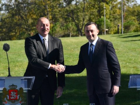 Gürcüstan əsas vasitəçi rolunda