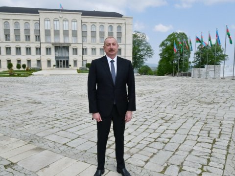 Üç ildə 100 min köçkün doğma yurduna qayıdacaq - Prezident