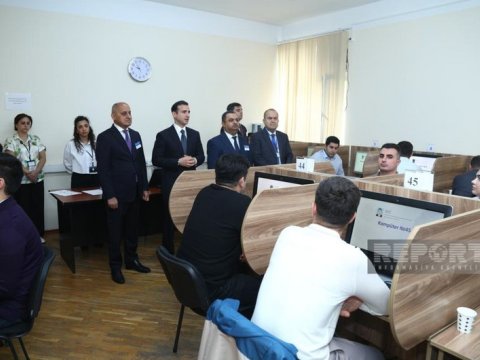 Prokurorluq orqanlarına imtahan keçirildi