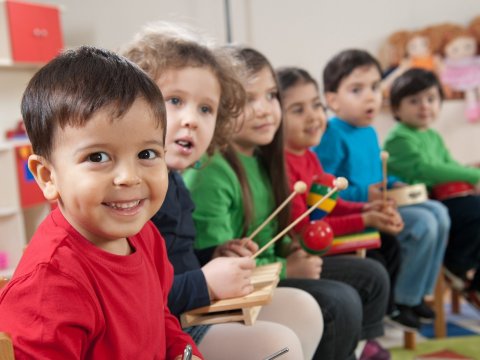 Məktəbəqədər təhsil problemi: Valideynlər övladlarını niyə bağçaya qoya bilmir...