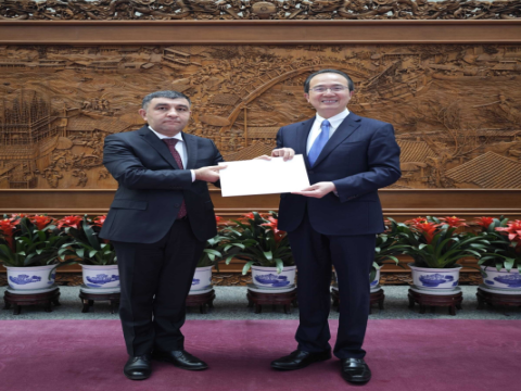 Çindəki səfirimiz etimadnaməsini təqdim etdi
