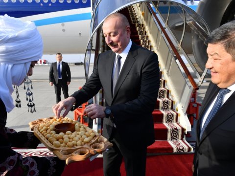 Prezident Qırğızıstana getdi - FOTOLAR