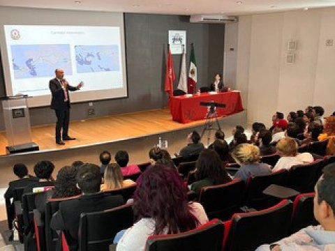 Meksikadakı səfirimiz tələbələrə mühazirə oxudu - FOTOLAR