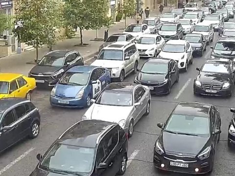 Hazırda tıxac olan yolların SİYAHISI
