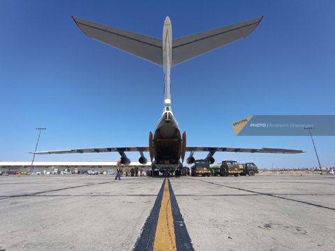 Rusiya Ermənistana humanitar yardım çatdırıb - 6 ton