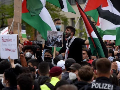 Almaniyada iğtişaşlara hazırlaşırlar - Yəhudi obyektlərinin təhlükəsizliyi gücləndirilir