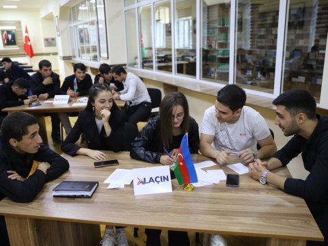 Tələbələr arasında bilik yarışı keçirilib - FOTOLAR