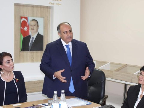 BSU-da polşalı mütəxəssislərin iştirakı ilə dəyirmi masa keçirildi - FOTOLAR