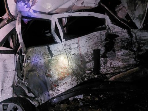 İki maşın toqquşdu - Ölən var 