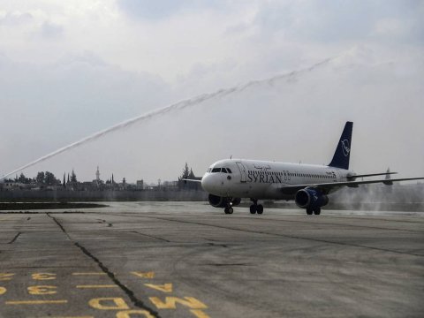İsrail Hələb hava limanını vurdu