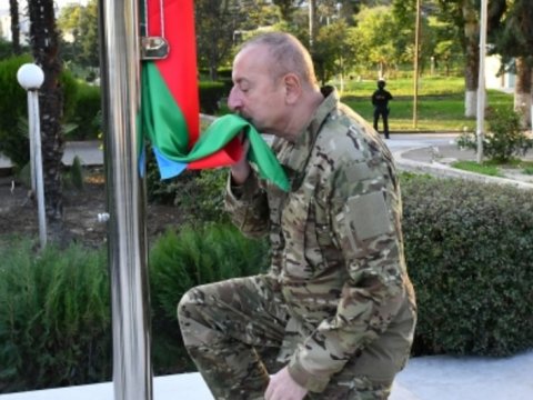Prezident Xocavənddə də bayrağımızı ucaltdı