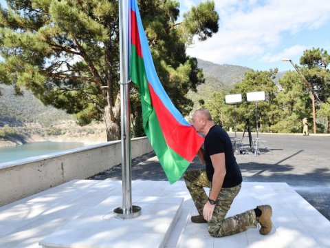 Sərsəng su anbarının ərazisində bayrağımız ucaldıldı