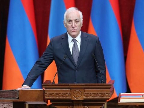 Ermənistan prezidenti Putini qəzəbləndirən qanunu təsdiqləyib